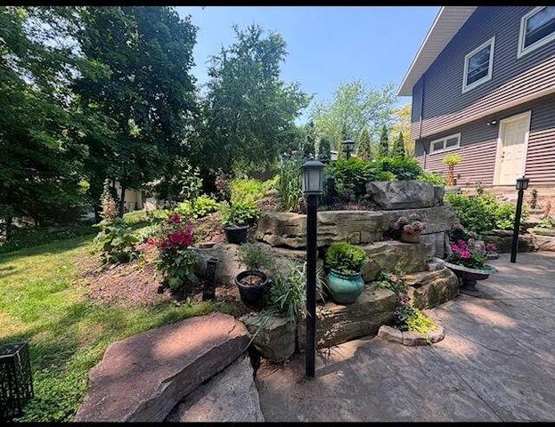 1154 Springwood Drive SE, Grand Rapids, MI 49508