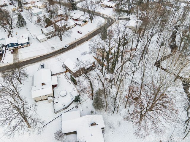 1154 Springwood Drive SE, Grand Rapids, MI 49508