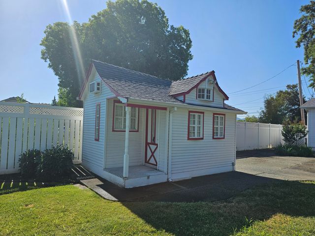 2308 Lower River Road, Grants Pass, OR 97526