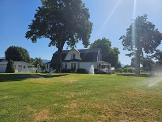 2308 Lower River Road, Grants Pass, OR 97526