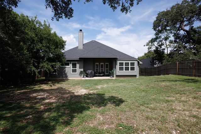 3 Cripple Creek CT, Wimberley, TX 78676