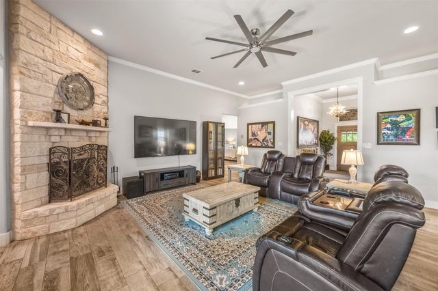 3 Cripple Creek CT, Wimberley, TX 78676