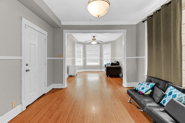 7130 S Langley Avenue, Chicago, IL 60619