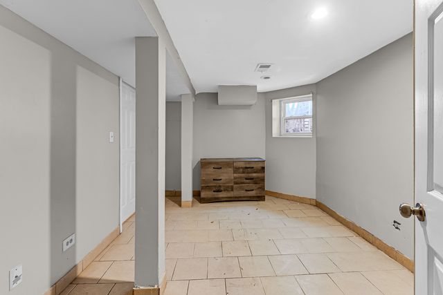 7130 S Langley Avenue, Chicago, IL 60619