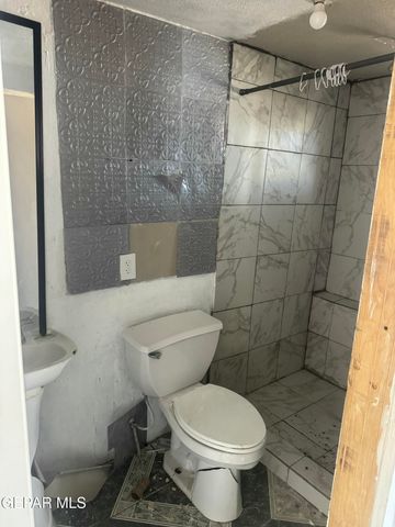 632 Southside Road, El Paso, TX 79907