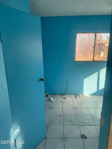 632 Southside Road, El Paso, TX 79907