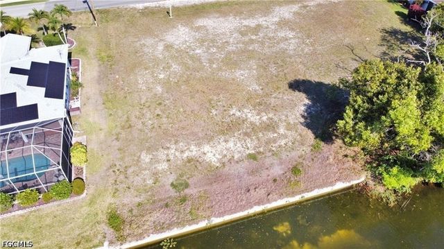 16 SE 8th PL, Cape Coral, FL 33990