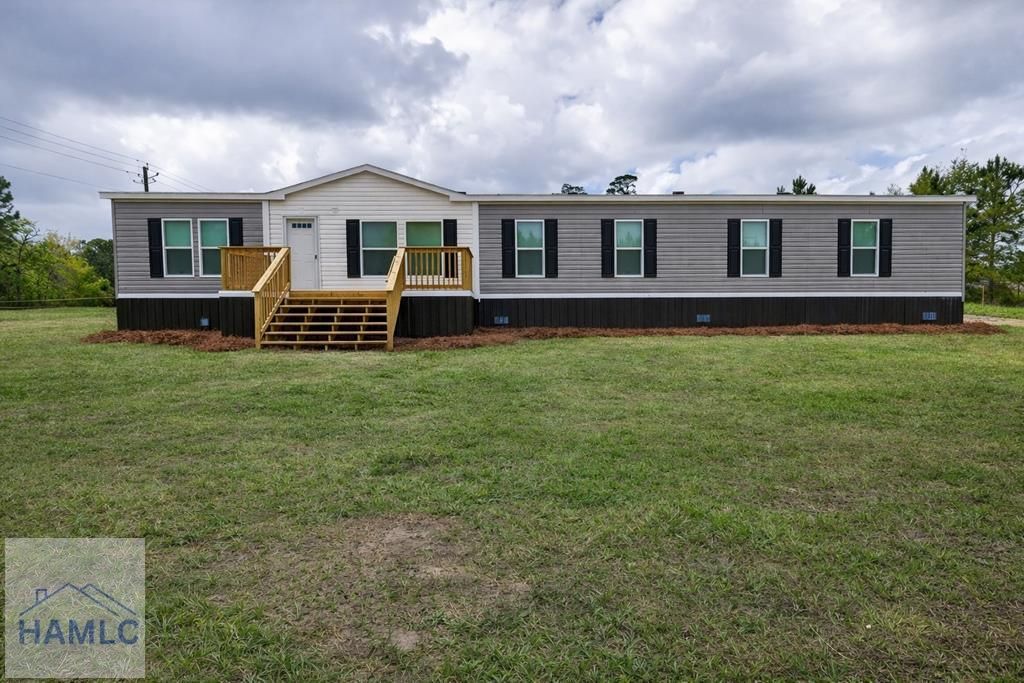 1112 Buster Phillips Road SE, Ludowici, GA 31316