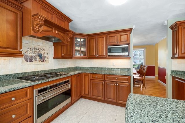3 Meeting Place Circle, Beverly, MA 01915