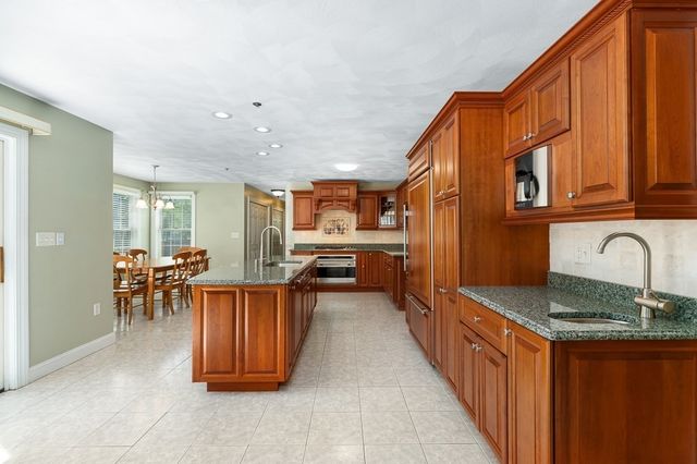 3 Meeting Place Circle, Beverly, MA 01915