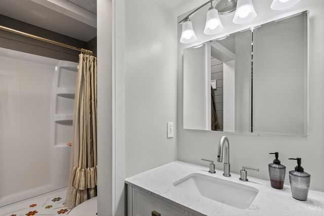 5373 Gabbard Drive, St Clair Twp, OH 45067