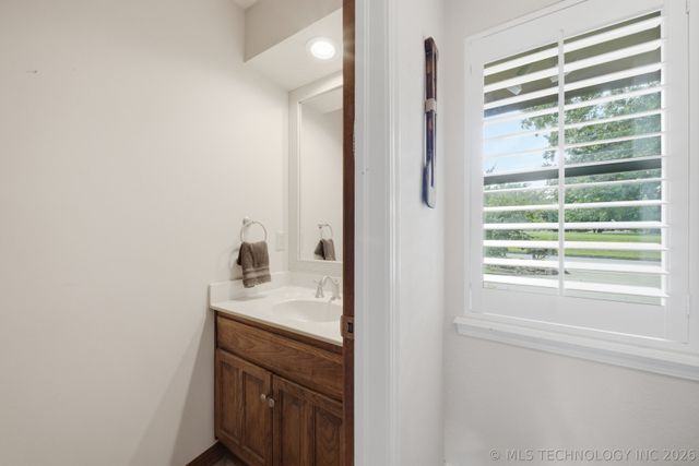 6407 S Quebec Avenue, Tulsa, OK 74136
