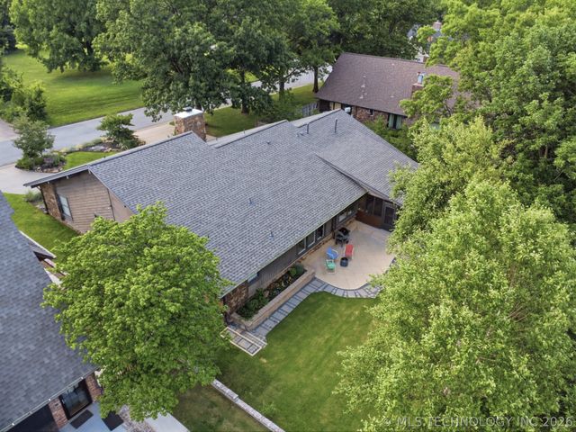 6407 S Quebec Avenue, Tulsa, OK 74136