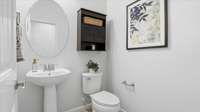 2101 Camino Real Way, Roseville, CA 95747