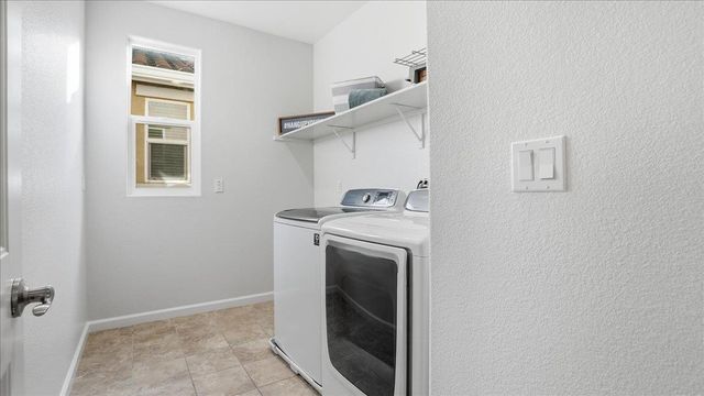 2101 Camino Real Way, Roseville, CA 95747