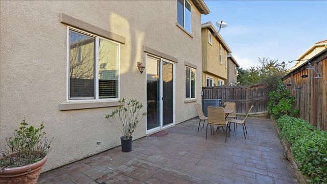 2101 Camino Real Way, Roseville, CA 95747