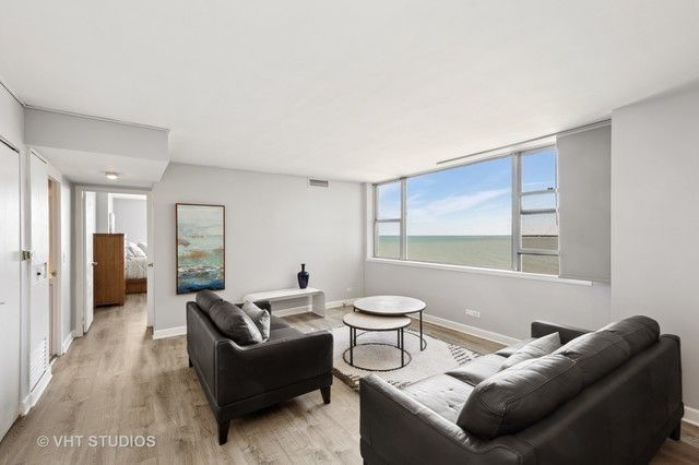6301 N Sheridan Road 11K, Chicago, IL 60660