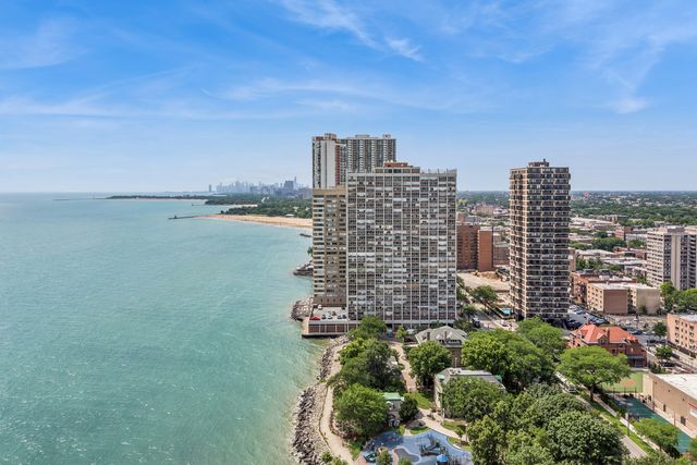 6301 N Sheridan Road 11K, Chicago, IL 60660