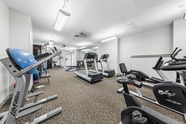 6301 N Sheridan Road 11K, Chicago, IL 60660