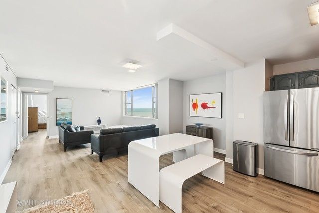 6301 N Sheridan Road 11K, Chicago, IL 60660