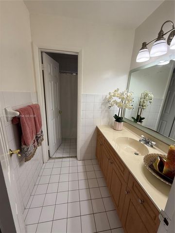 5223 NW 168th Terrace, Miami Gardens, FL 33055