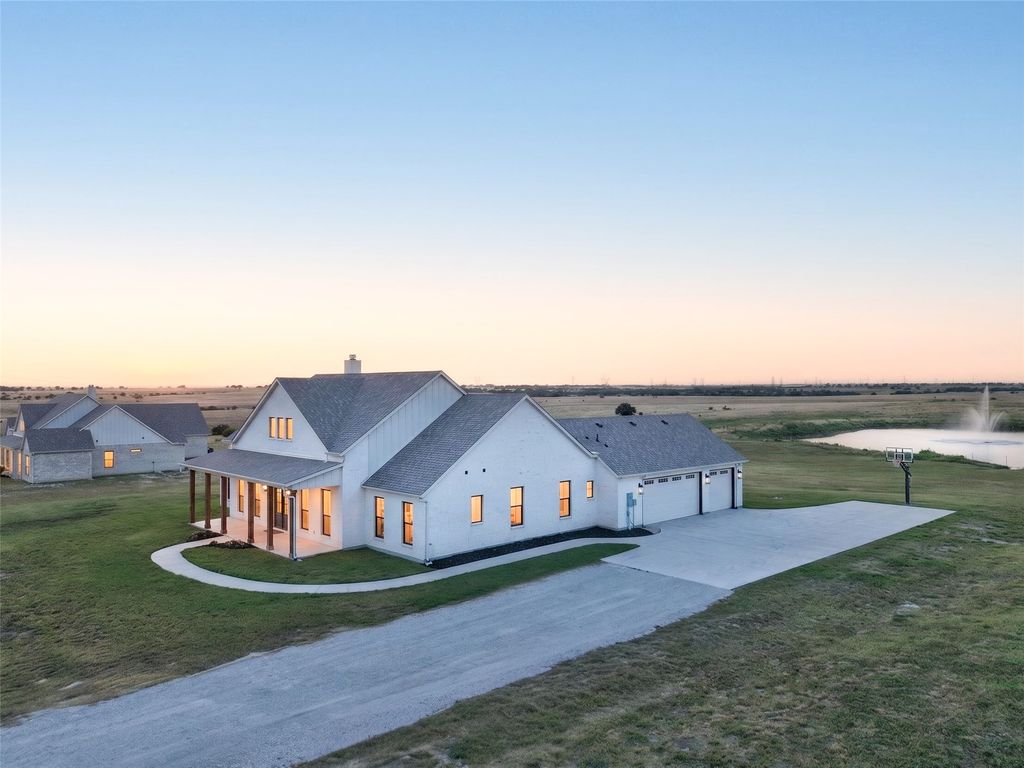 10978 Gregory Road, Sanger, TX 76266