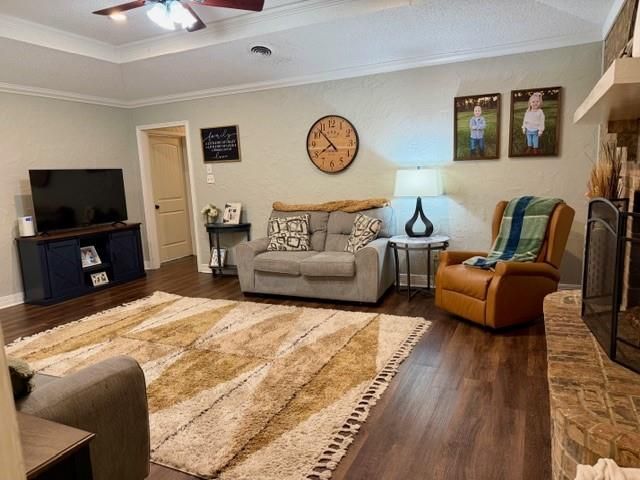 455 County Road 774, Buna, TX 77612