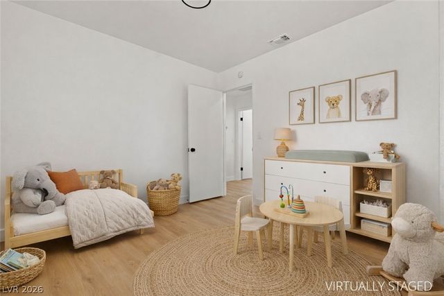 3512 Corona Del Mar Drive, Las Vegas, NV 89108