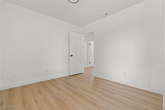 3512 Corona Del Mar Drive, Las Vegas, NV 89108