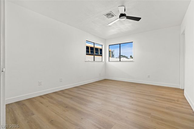 3512 Corona Del Mar Drive, Las Vegas, NV 89108