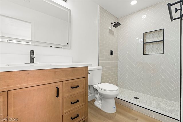 3512 Corona Del Mar Drive, Las Vegas, NV 89108