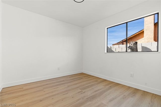 3512 Corona Del Mar Drive, Las Vegas, NV 89108