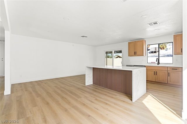 3512 Corona Del Mar Drive, Las Vegas, NV 89108