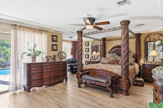 2910 Lakeshore Court, Arlington, TX 76013