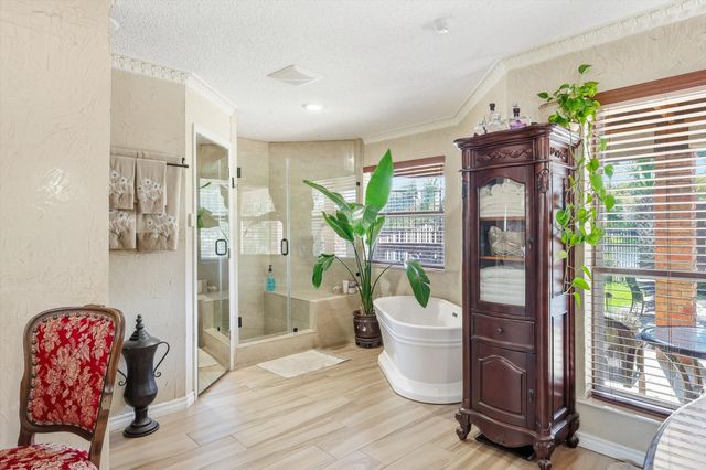 2910 Lakeshore Court, Arlington, TX 76013