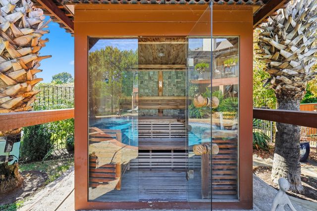 2910 Lakeshore Court, Arlington, TX 76013