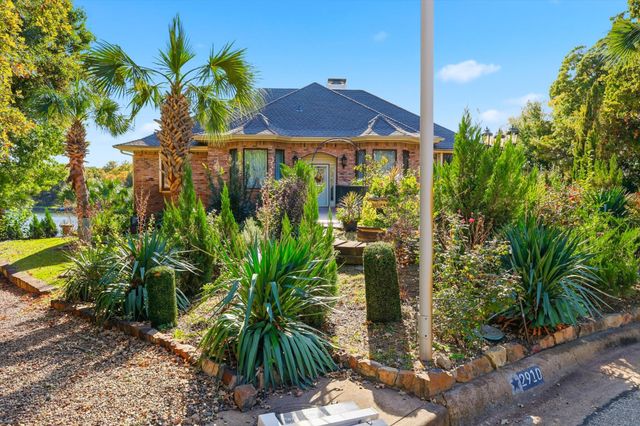 2910 Lakeshore Court, Arlington, TX 76013