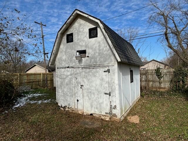 2527 W Lombard Street, Springfield, MO 65802