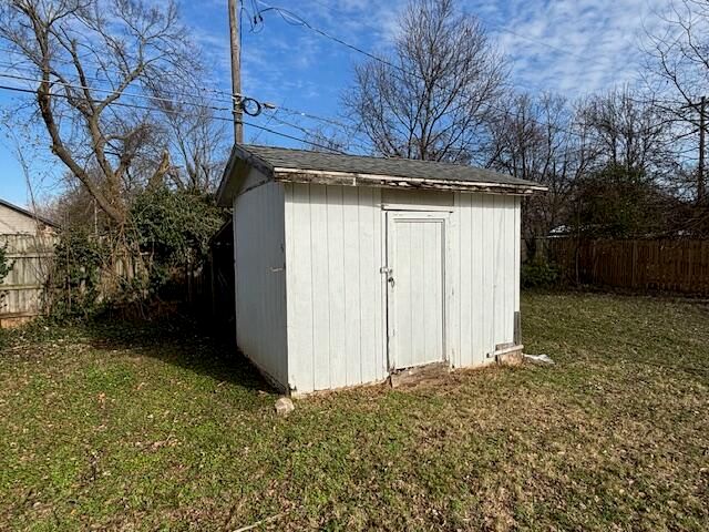 2527 W Lombard Street, Springfield, MO 65802