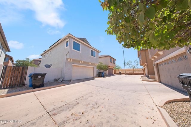 272 S ELISEO FELIX JR Way, Avondale, AZ 85323