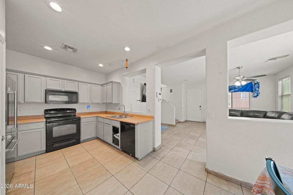 272 S ELISEO FELIX JR Way, Avondale, AZ 85323 — photo 4