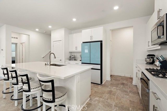 16728 Grapefruit Lane, Fontana, CA 92336