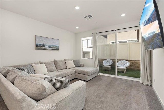 16728 Grapefruit Lane, Fontana, CA 92336