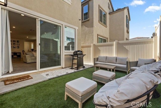 16728 Grapefruit Lane, Fontana, CA 92336