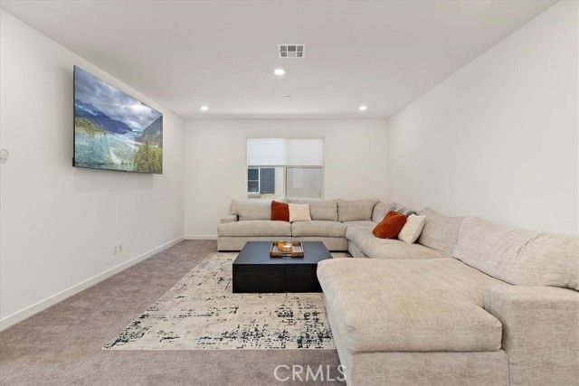 16728 Grapefruit Lane, Fontana, CA 92336