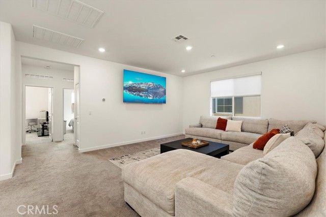 16728 Grapefruit Lane, Fontana, CA 92336