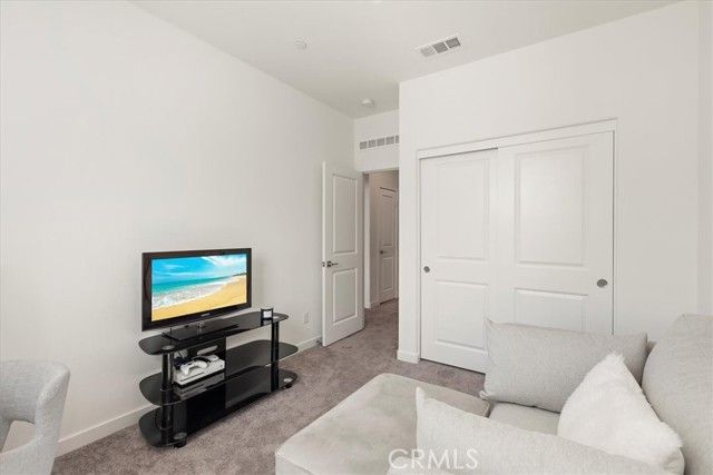 16728 Grapefruit Lane, Fontana, CA 92336