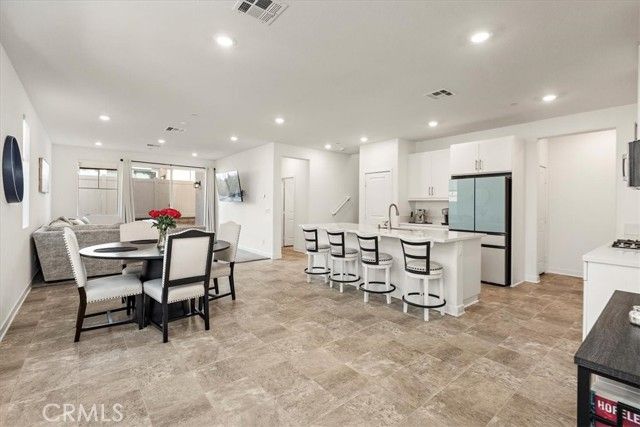 16728 Grapefruit Lane, Fontana, CA 92336