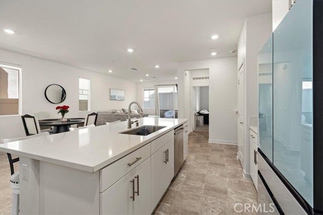 16728 Grapefruit Lane, Fontana, CA 92336