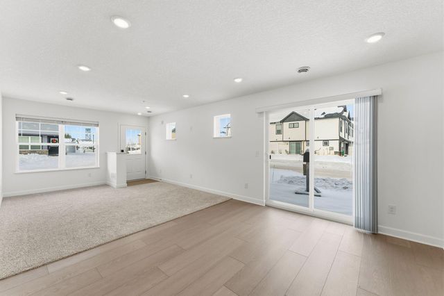 5231 Long Pointe Pass, Woodbury, MN 55129